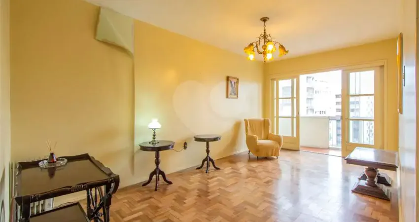 Apartamento com 3 quartos para alugar no Independência, Porto Alegre 