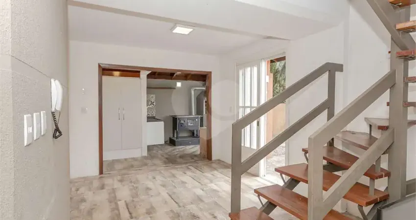 Terreno em condomínio fechado à venda no Teresópolis, Porto Alegre 