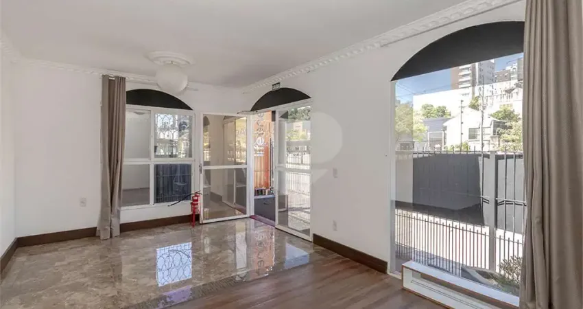 Casa comercial à venda no Jardim Botânico, Porto Alegre 