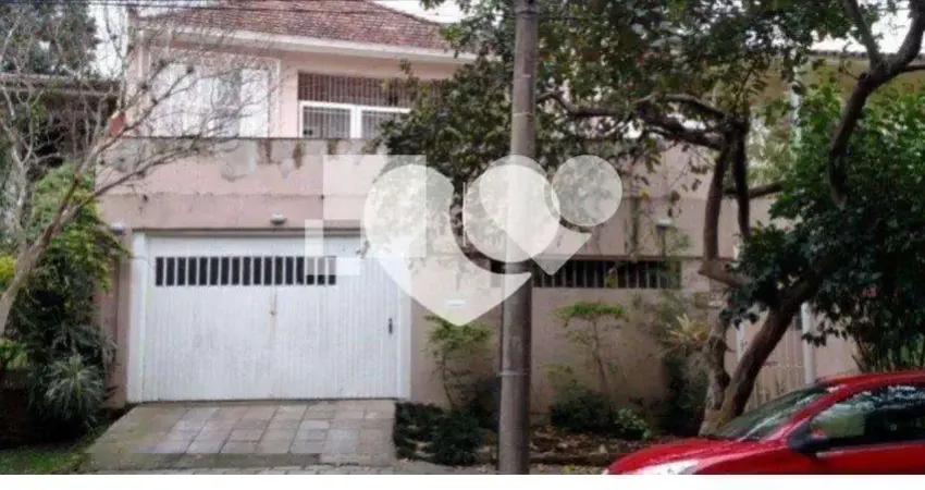 Casa comercial à venda no Três Figueiras, Porto Alegre