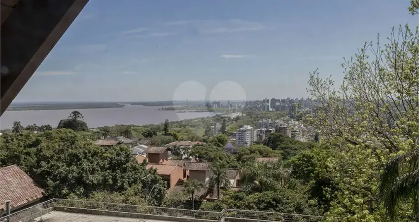 Terreno em condomínio fechado à venda no Menino Deus, Porto Alegre 