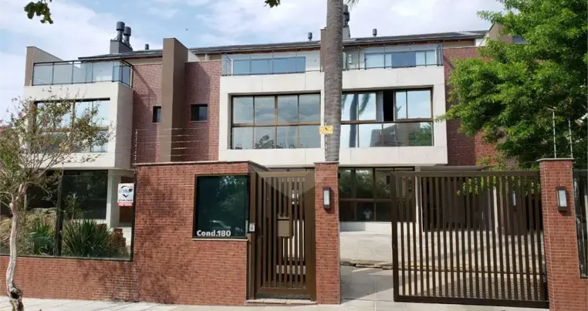 Casa em condomínio fechado com 3 quartos à venda na Tristeza, Porto Alegre