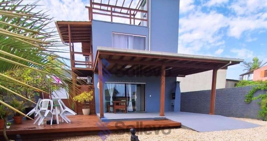 Casa à venda no bairro Praia da Ribanceira - Imbituba/SC