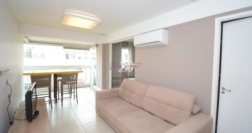 Boa Viagem - Apartamento todo mobiliado à venda com Sala, cozinha e varanda integrados, 1 quarto e 1 vaga de garagem