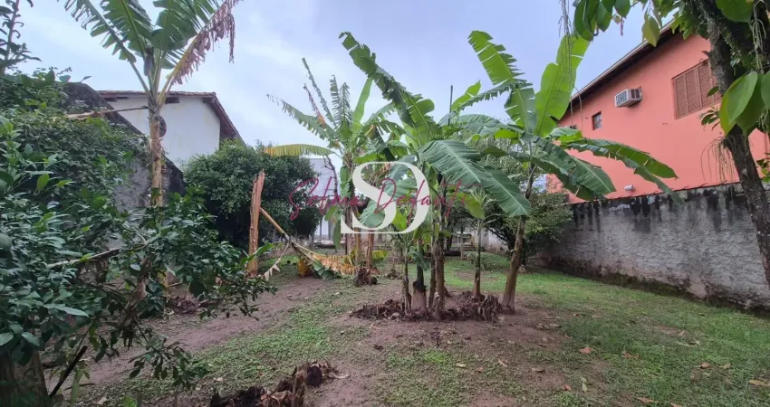 Em itaipu, terreno plano à venda com 360 m², murado e pronto para construir