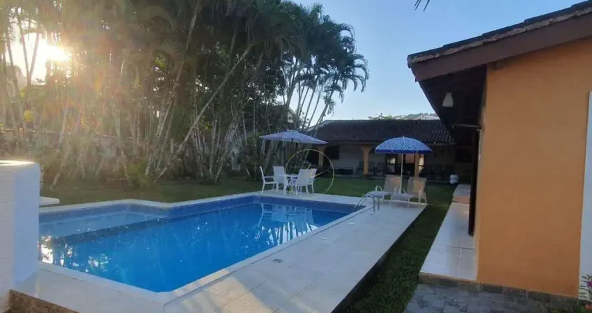 Casa com 5 dormitórios sendo 4 suítes  à venda, R$ 1.750.000 praia do lazaro- Ubatuba/SP
