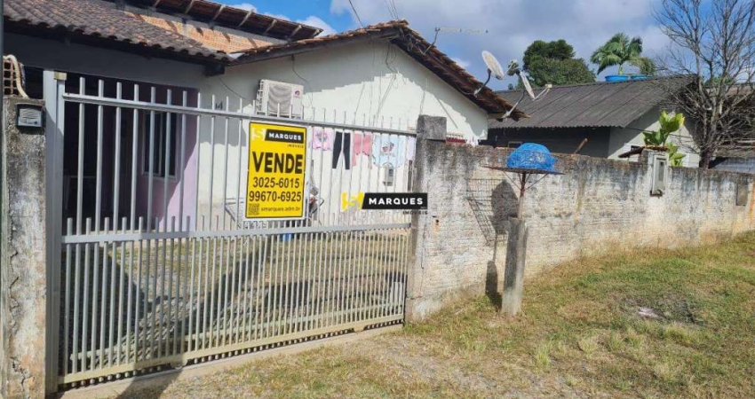 Casa / Paranaguamirim