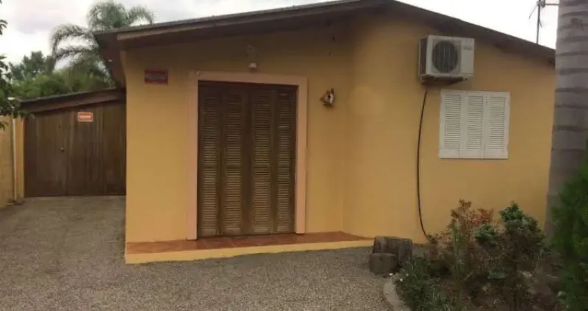 Casa com 2 quartos à venda na Rua Doutor Isaías Lockschin, Três Vendas, Pelotas