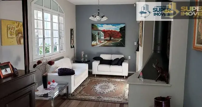 Casa com 3 quartos à venda no Centro, Pelotas