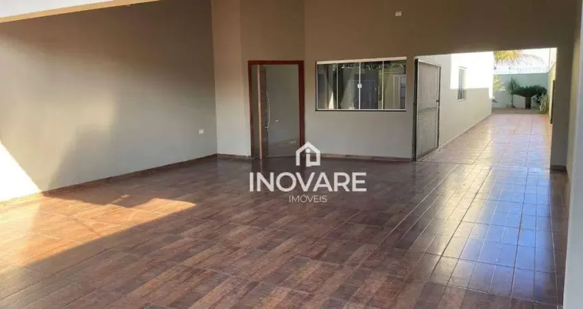 Casa com 3 dormitórios à venda, 198 m² por R$ 650.000,00 - Vila Vitória - Itumbiara/GO
