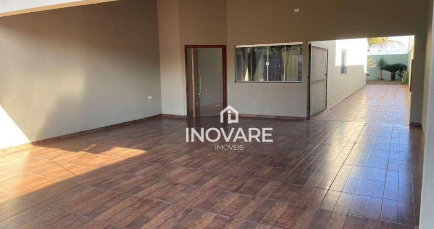 Casa com 3 dormitórios, 198 m² - venda por R$ 650.000,00 ou aluguel por R$ 2.800,00/mês - Vila Vitória - Itumbiara/GO