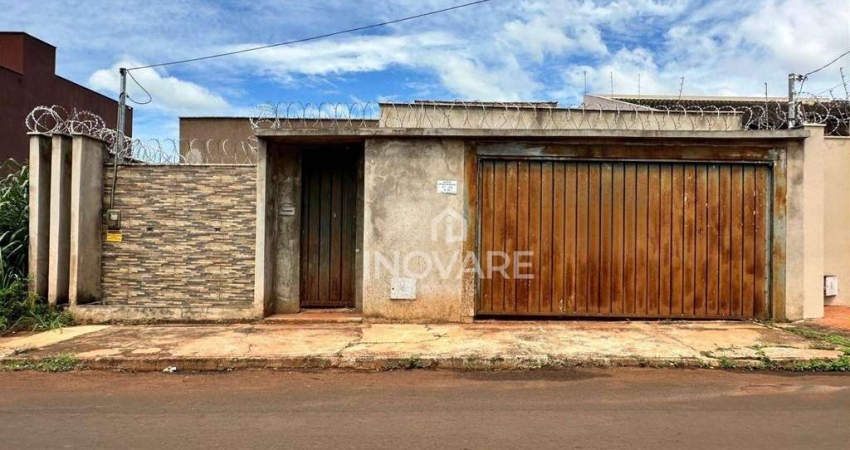 Casa com 3 dormitórios à venda, 209 m² por R$ 550.000,00 - Setor Paranaíba - Itumbiara/GO