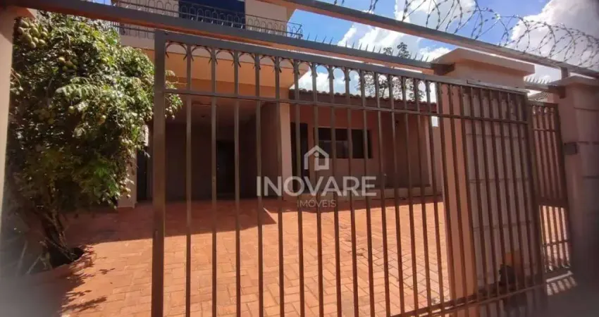 Casa com 3 dormitórios para alugar por R$ 3.900,00/mês - Setor Central - Itumbiara/GO