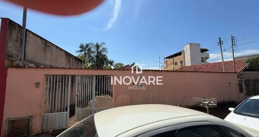 Casa com 3 dormitórios à venda, 250 m² por R$ 650.000,00 - Setor Central - Itumbiara/GO