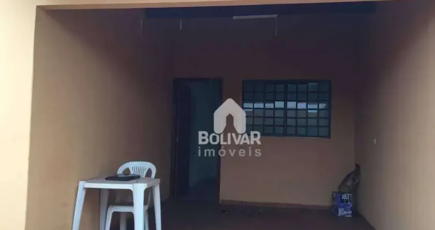 Casa com 3 dormitórios para alugar, 180 m² por R$ 1.350,00/mês - Jardim América - Itumbiara/GO