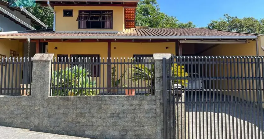 Casa com 3 quartos à venda em Água Verde, Blumenau