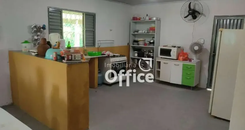 Chácara com 3 dormitórios à venda, 11800 m² por R$ 350.000,00 - Br - Anápolis/GO