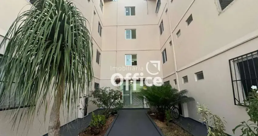 Apartamento com 3 quartos à venda, 72 m² por R$ 270.000 - Parque Calixtópolis - Anápolis/GO