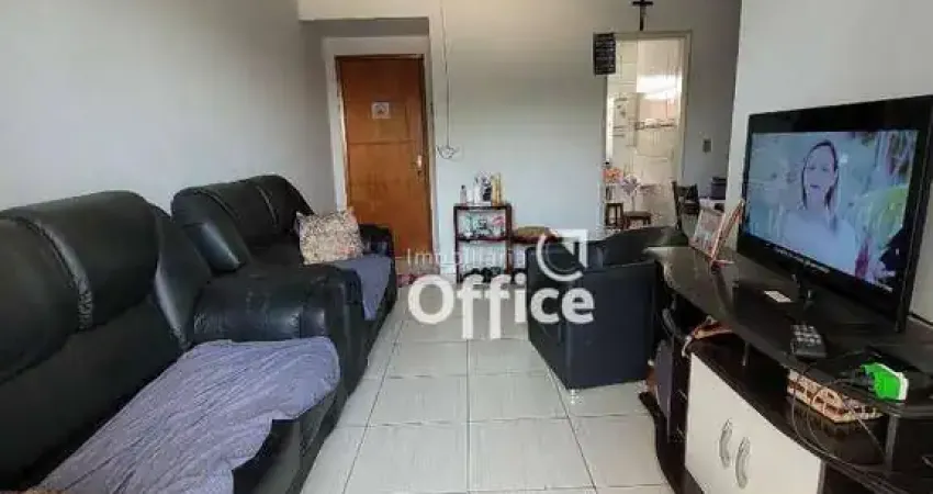 Apartamento com 3 quartos  à venda, 88 m² por R$ 280.000 - Residencial Araguaia - Anápolis/GO