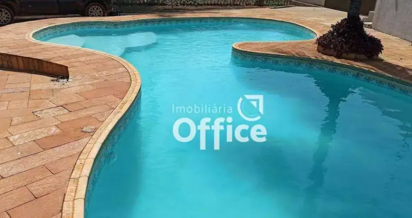 Chácara com 5 dormitórios à venda, 96800 m² por R$ 2.350.000,00 - Centro - Silvânia/GO