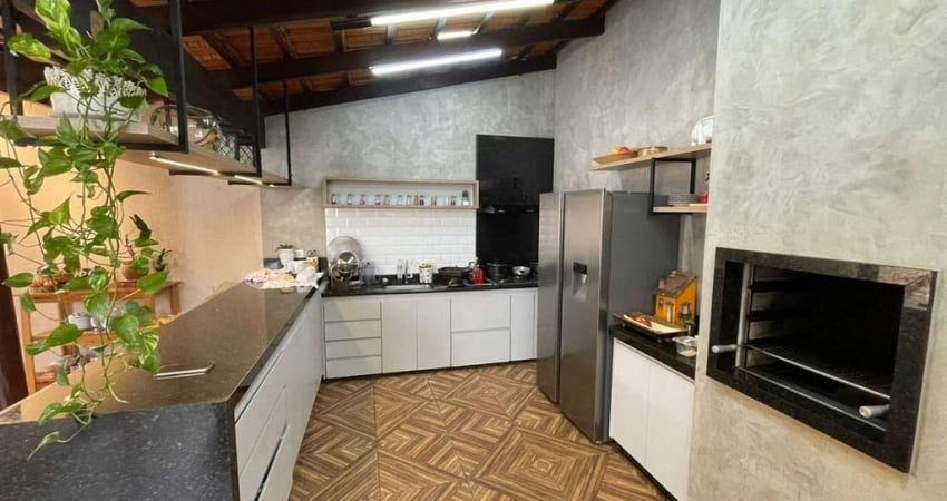 Casa com 3 dormitórios à venda, 230 m² por R$ 650.000,00 - São Carlos - Anápolis/GO