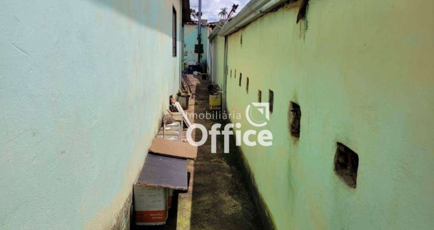 Casa com 2 quartos à venda, 80 m² por R$ 240.000 - Adriana Parque - Anápolis/GO