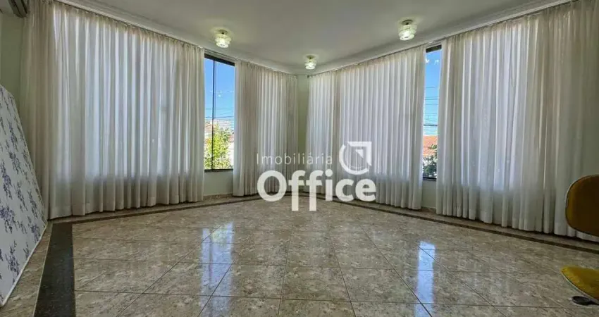 Sobrado com 4 dormitórios à venda, 320 m² por R$ 1.600.000,00 - Alvorada - Anápolis/GO