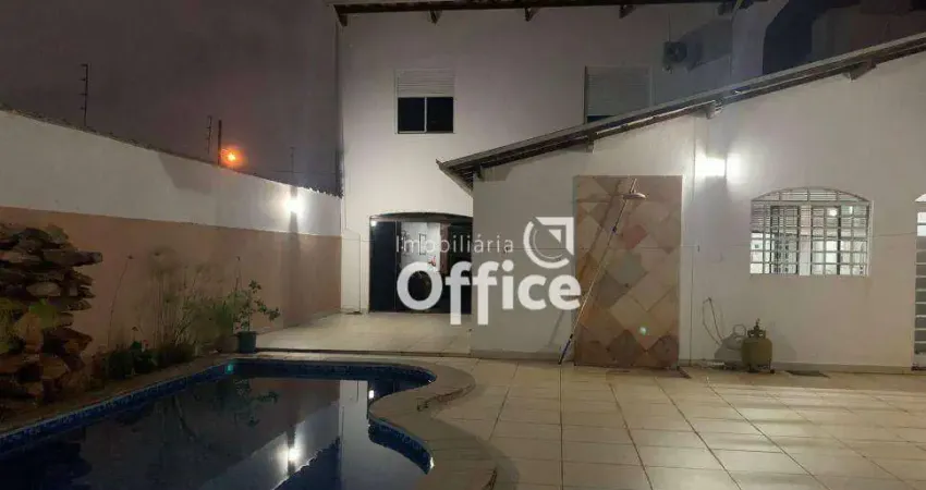 Casa com 3 dormitórios à venda, 316 m² por R$ 950.000 - Setor Central - Anápolis/GO OPORTUNIDADE