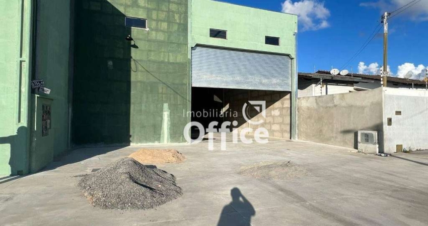Galpão para alugar, 320 m² por R$ 6.000,00/mês - Polocentro l - Anápolis/GO