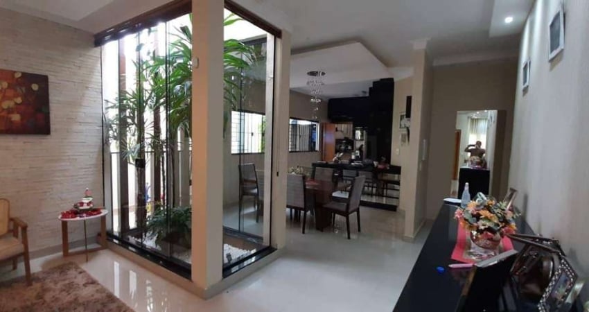 Casa com 3 quartos à venda, 198 m² por R$ 750.000 - Parque Brasília - Anápolis/GO