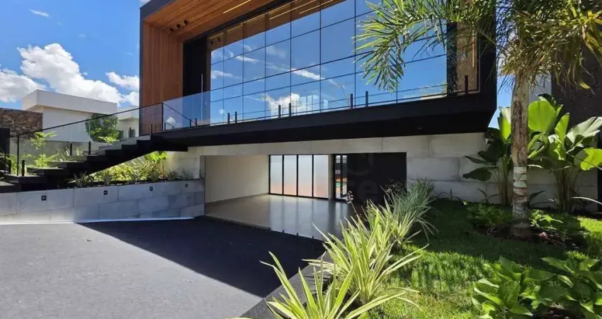 Sobrado com 3 quartos à venda, 353 m² por R$ 2.980.000 - Condomínio Grand Trianon - Anápolis/GO