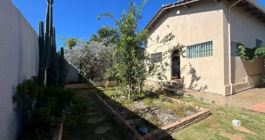 Casa com 2 dormitórios à venda, 117 m² por R$ 280.000,00 - Jardim Arco Verde - Anápolis/GO