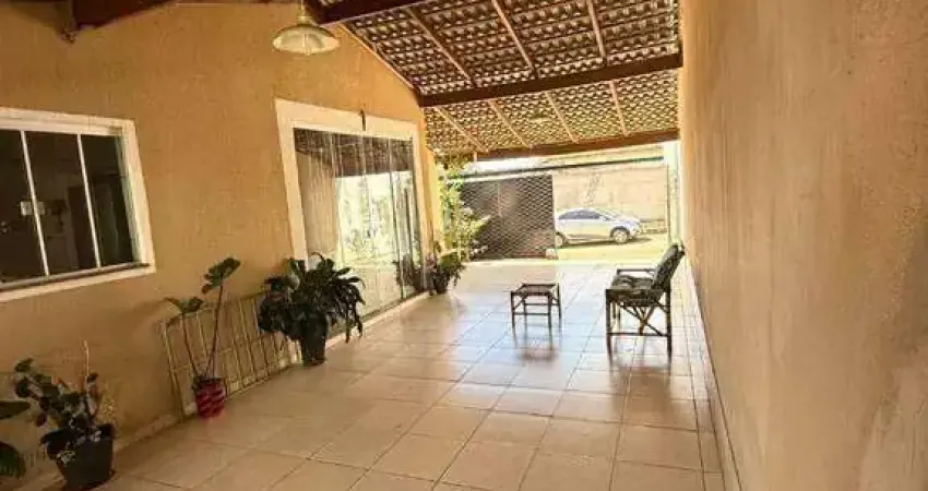 Casa com 3 quartos à venda na Avenida Cônego Carlos Planger, Centro, Corumbá de Goiás