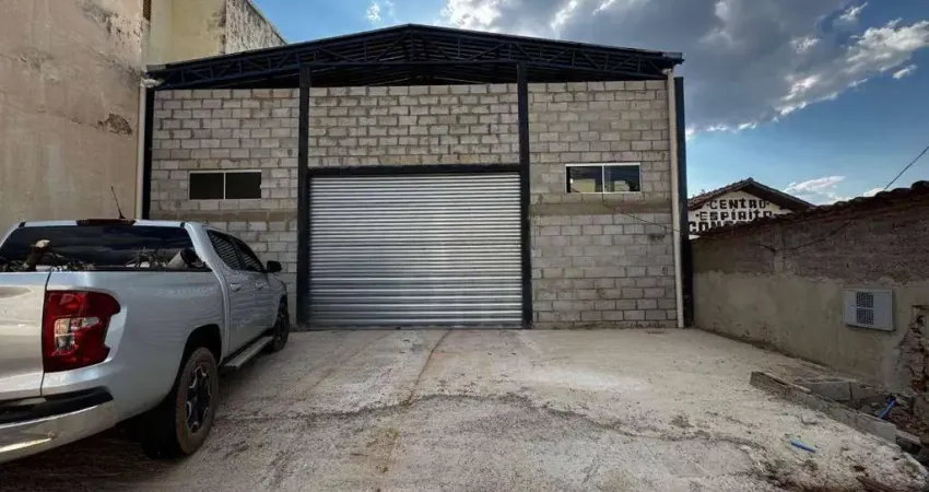 Galpão para alugar, 260 m² por r$ 6.000/mês - vila nossa senhora d abadia - anápolis/go