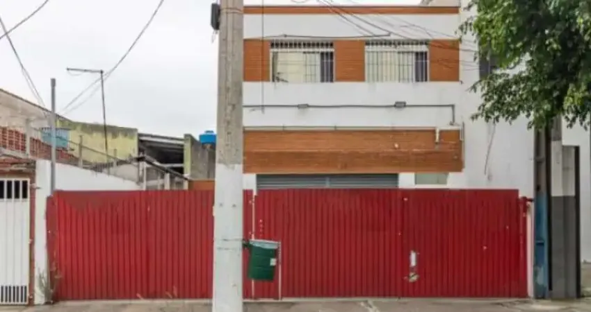 Barracão / Galpão / Depósito com 4 salas à venda na Rua Martinho de Campos, Vila Anastácio, São Paulo