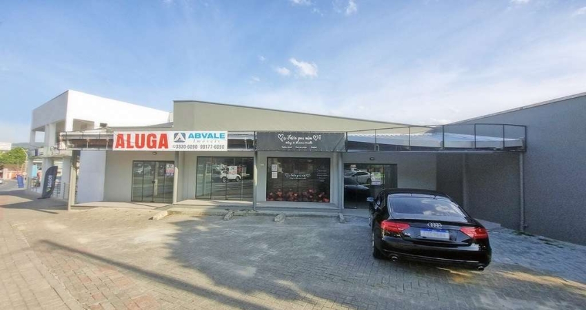 Sala comercial com 3 salas para alugar na Rua General Osório, 2837, Água Verde, Blumenau
