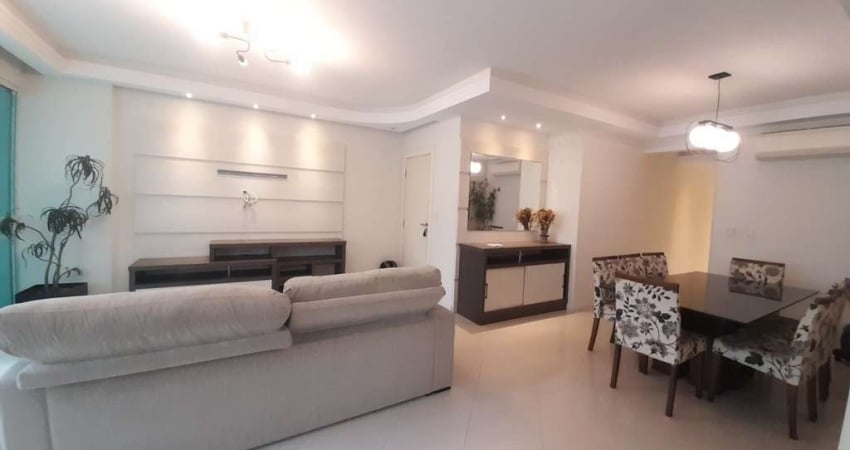 Apartamento com 3 quartos para alugar na Rua 222, 155, Centro, Itapema