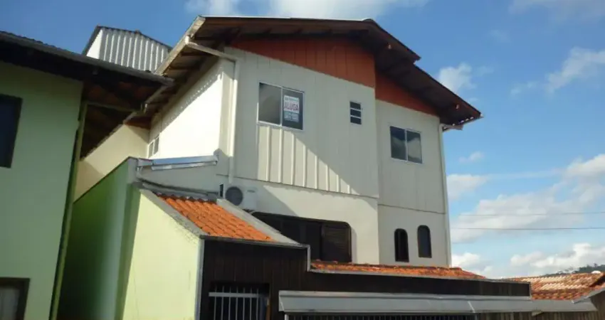Casa com 2 quartos para alugar na Rua Leopoldo Gorges, 289, Água Verde, Blumenau