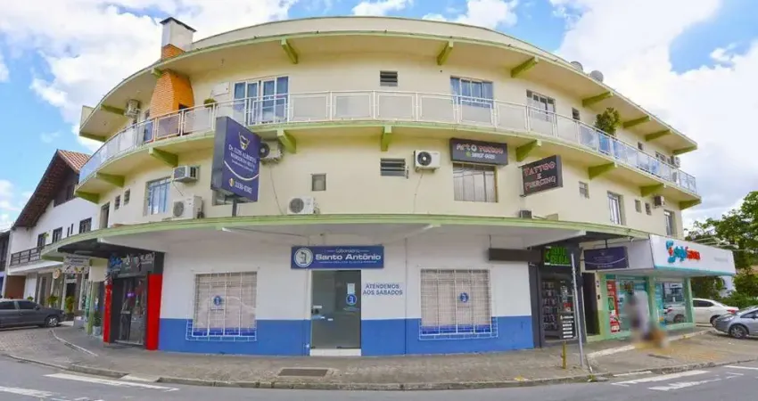 Apartamento com 3 quartos para alugar na Rua dos Caçadores, 3722, Velha Central, Blumenau