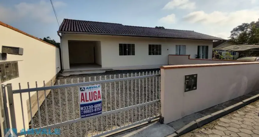 Casa com 2 quartos para alugar na Rua Elsa Brehmer, 45, Velha, Blumenau