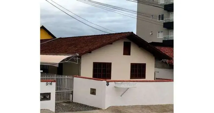 Casa para alugar na Rua Padre José Sandrup, 316, Costa e Silva, Joinville