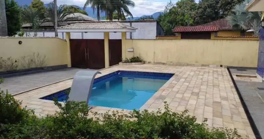 Casa com 4 quartos à venda na Avenida Dedo de Deus, Cantagalo, Guapimirim