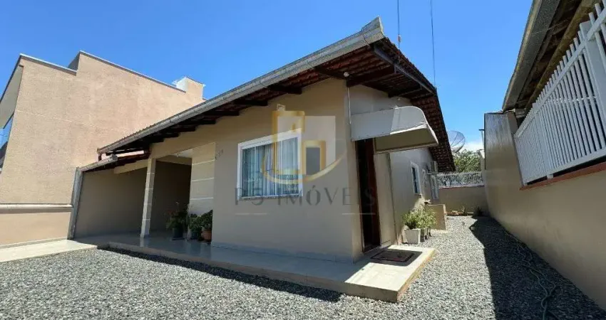 Excelente casa mobiliada com 3 quartos sendo 1 suite, no bairro Itacolomi em Balneario Picarras.