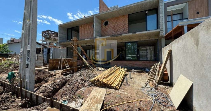 Sobrado de alto padrao dispondo de 3 quartos sendo 1 suite, no bairro Itacolomi em Balneario picarras.