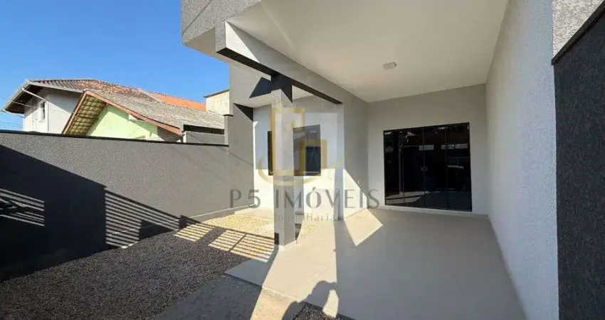 Bela casa de 2 dormitorios sendo 1 suite, no bairro Itacolomi em Balneario Picarras.