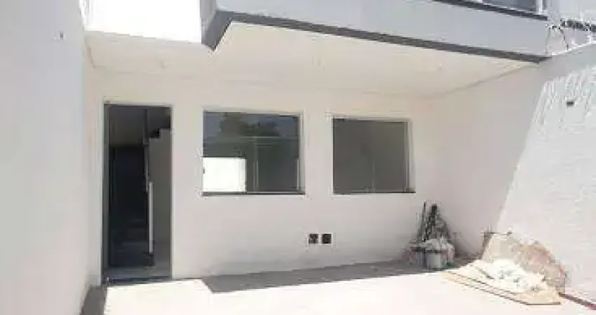 Casa para venda tem 155 metros quadrados com 3 quartos em Parque Xangri-Lá - Contagem - MG