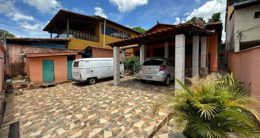 Casa para venda com 239 metros quadrados com 4 quartos em Céu Azul - Belo Horizonte - MG