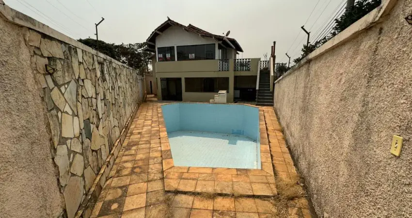 Mega oportunidade de casa em ótima localização no bairro Santa Amélia