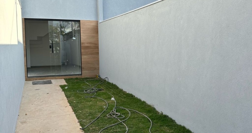 Casa com 2 quartos à venda em Piratininga (Venda Nova), Belo Horizonte 