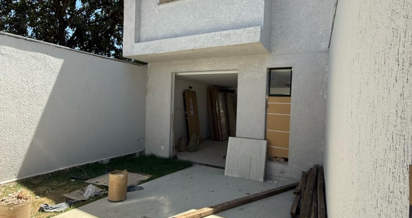 Oportunidade Imperdível de casa nova duplex e moderna com entrada independente no bairro Santa Amélia.